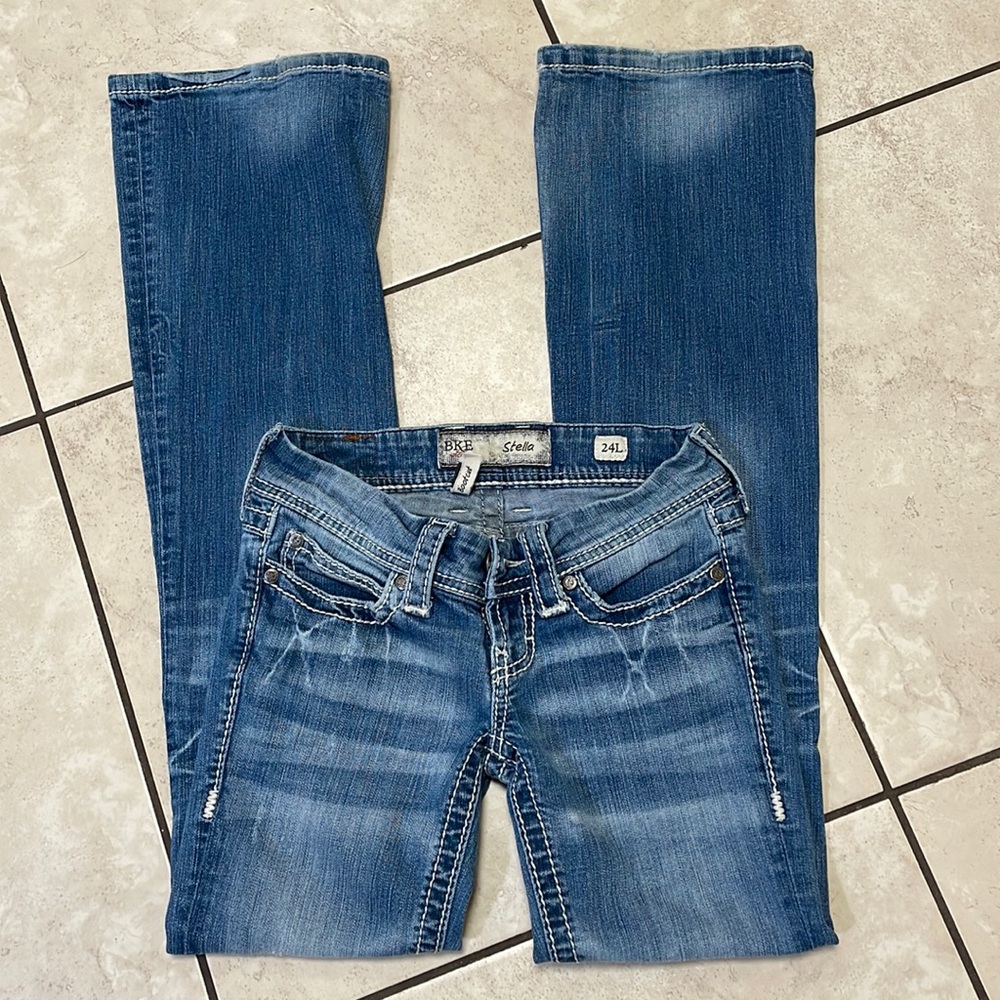 BKE Women's Bootcut Jeans in Blue Wash with Fading